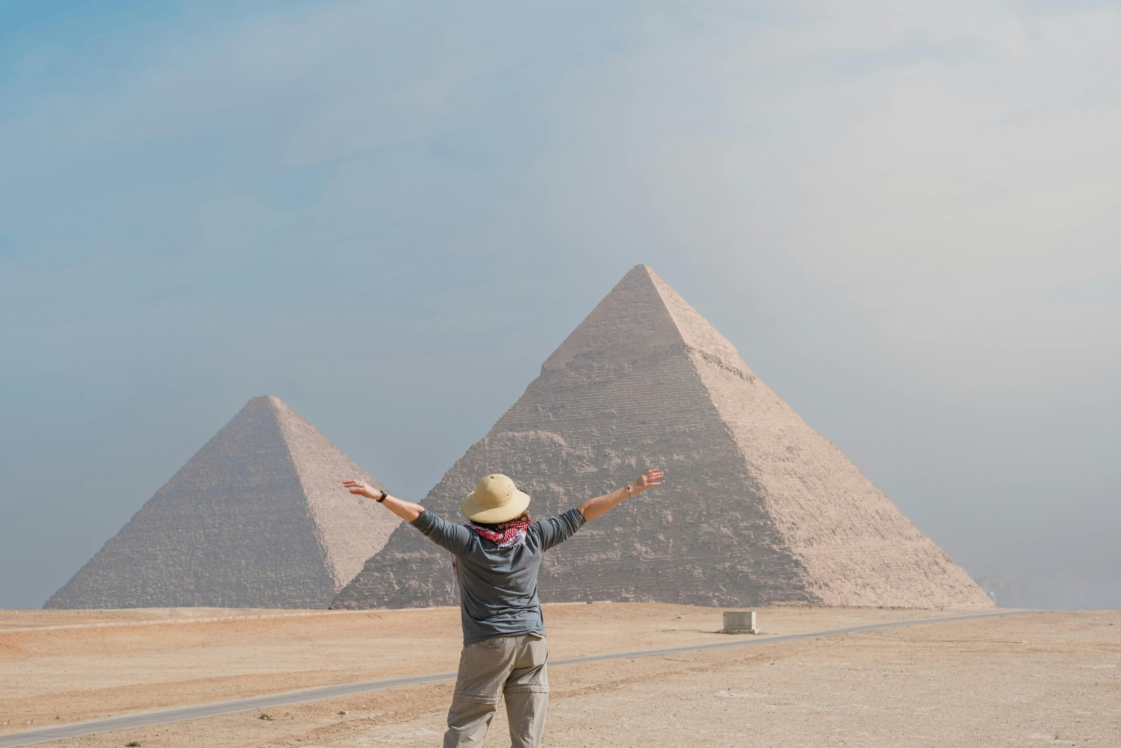Pyramids of Giza and Sphinx Tour with Nile River Felucca Ride