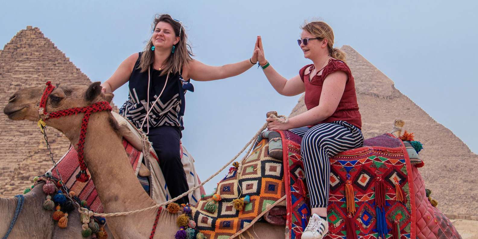 Giza: Female Guided Pyramids and Egyptian Museum Tour