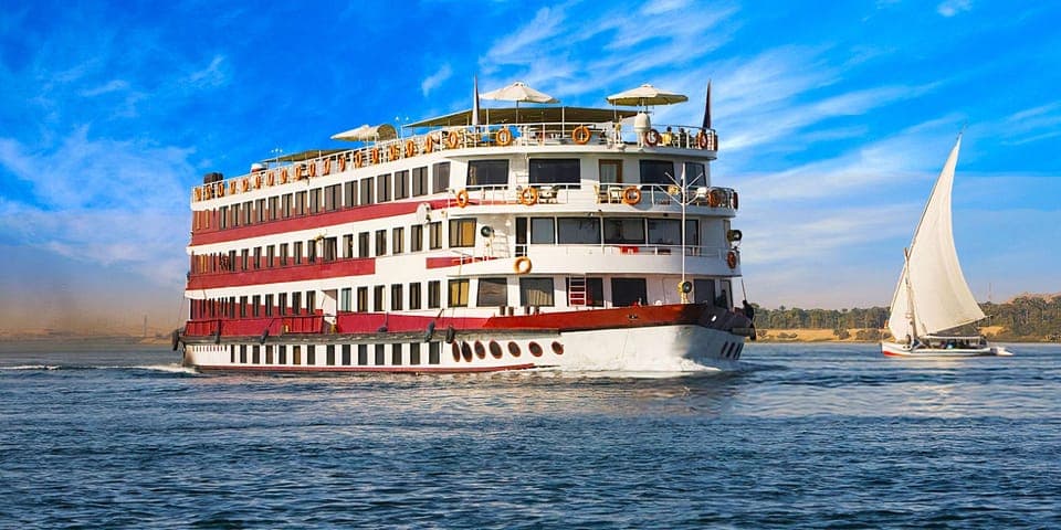 Cairo: 6-Day Egypt Tour with Flights and Nile Cruise