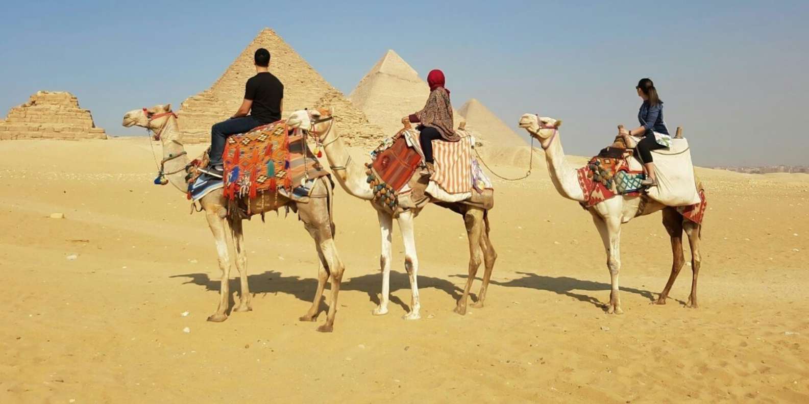 From Hurghada: Private Day Trip to Cairo with Meals