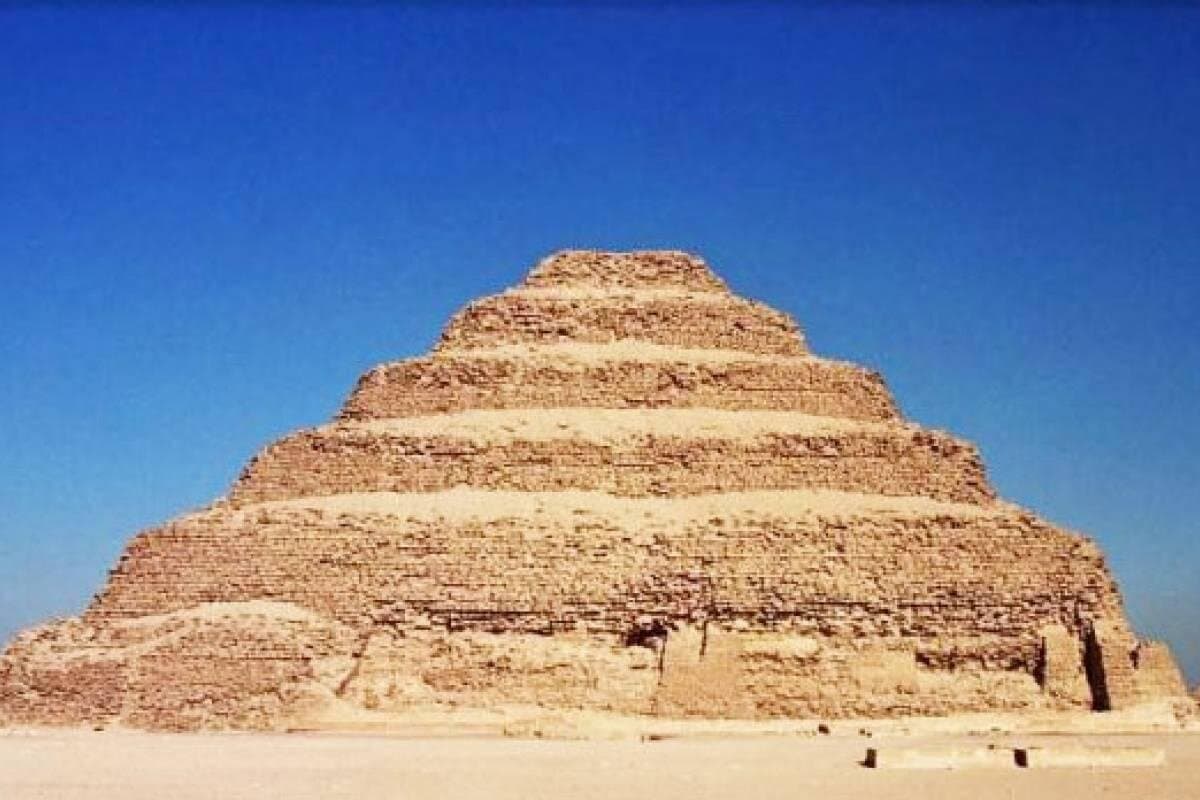 Day Tour to Giza Pyramids Memphis City Saqqara and Felucca on the Nile