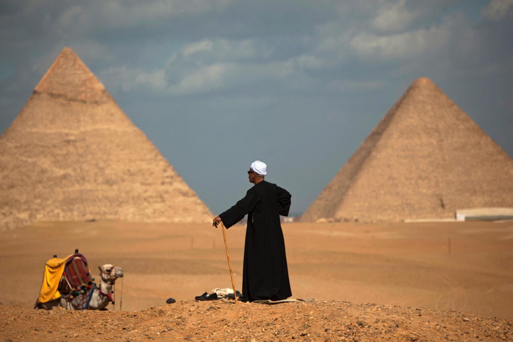 Day tour Giza Pyramids,Memphis & Sakkara