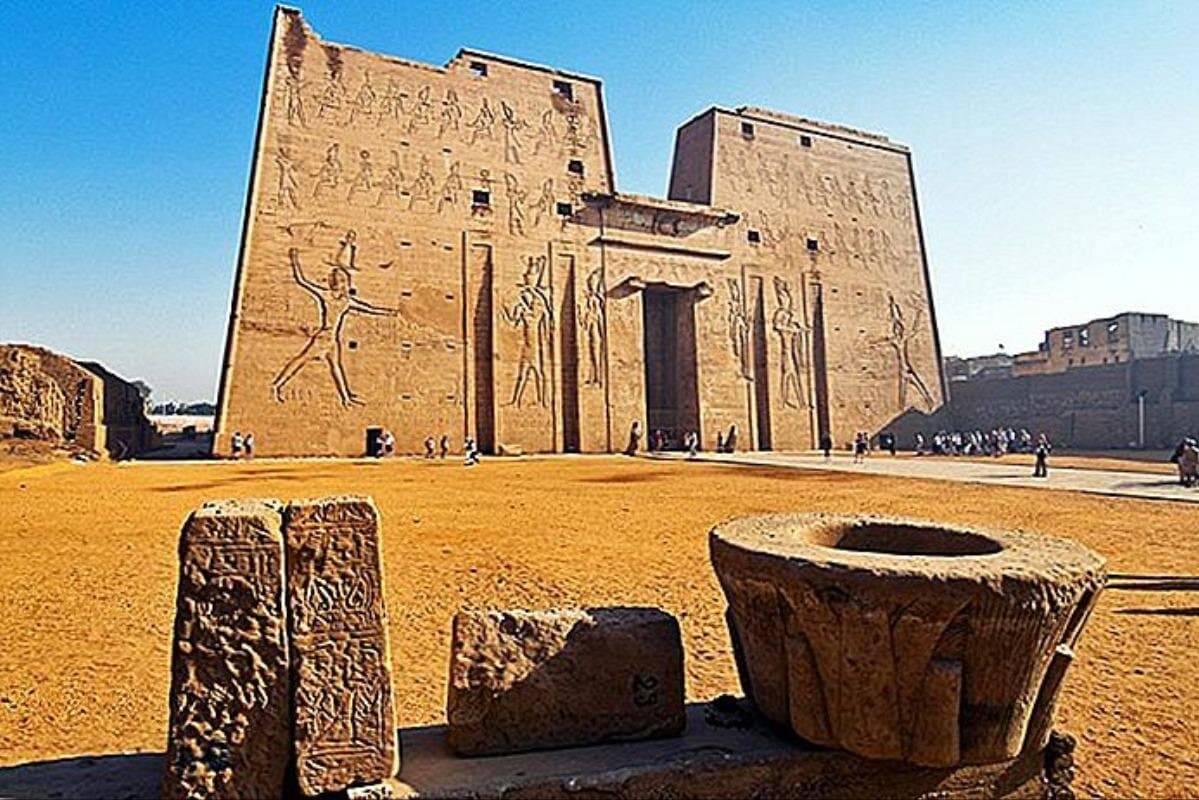 Private Tour from Luxor to Edfu and Kom Ombo Temples
