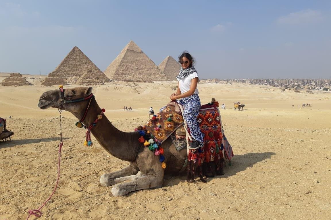 Giza Pyramids, Sphinx, Kephren Temple, Camel Ride Half Day Private Tour & Lunch