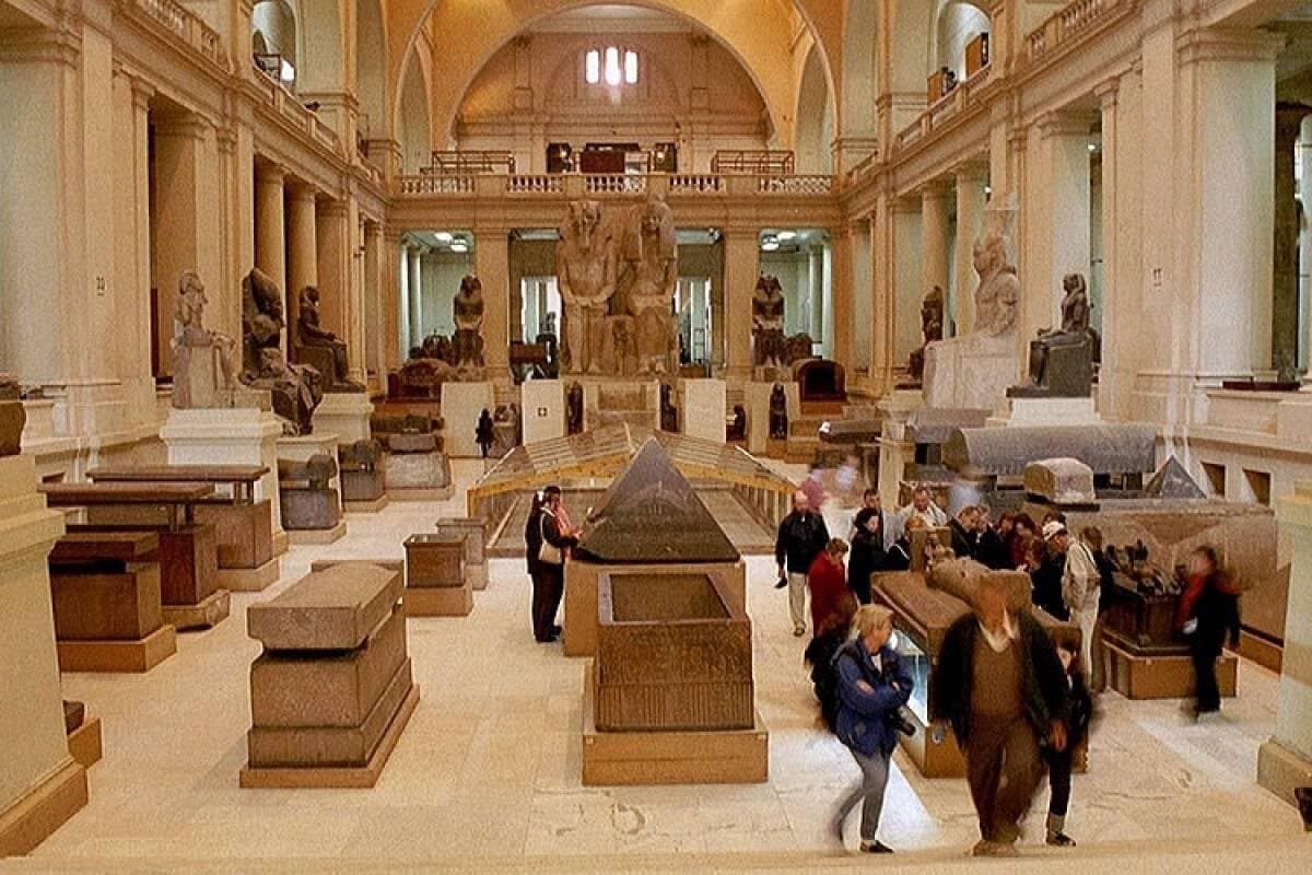 Guide on site Half Day Tour to old Egyptian Museum in Cairo