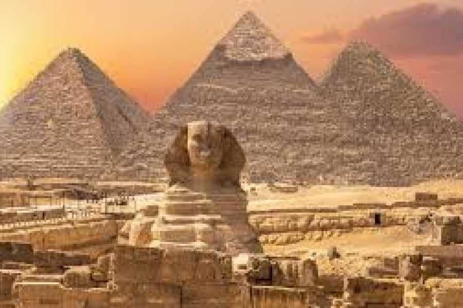 Giza Pyramids Memphis Sakkara and Felucca Tour on Nile