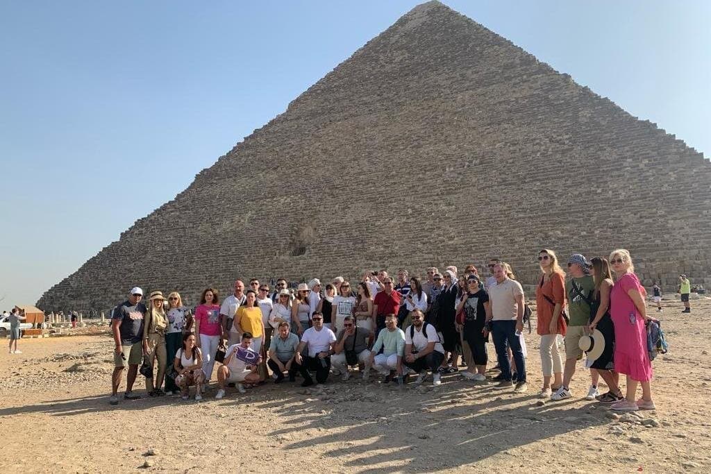 9 Hours Private Tour of Giza Pyramid Sphinx Saqqara and Memphis