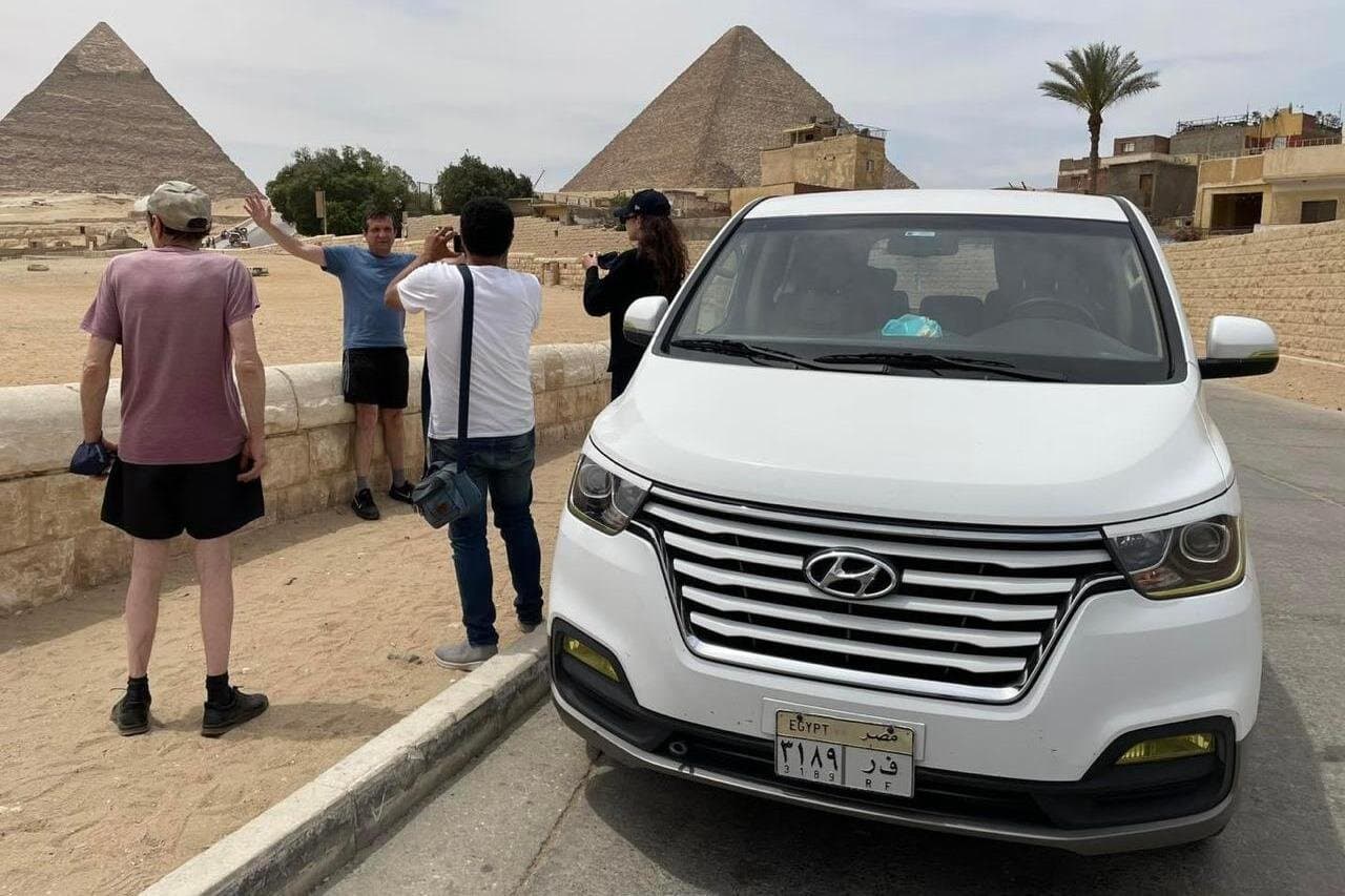 نقل خاص من مطار القاهرة إلى المدينة