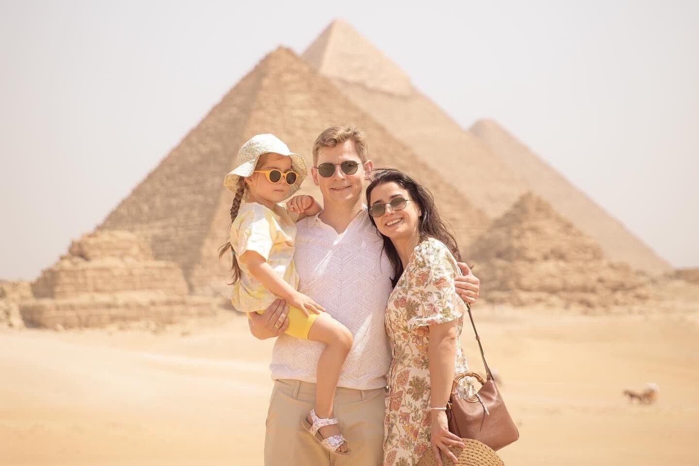 Giza Pyramids & Sphinx tour with Lunch from Cairo