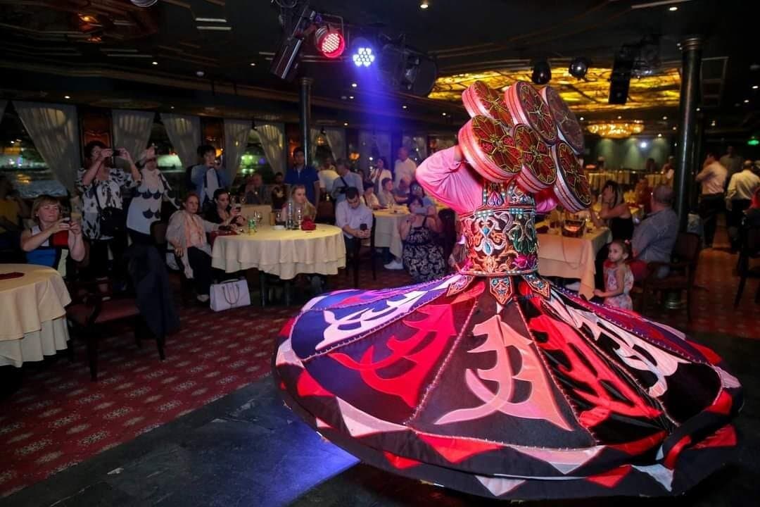 From Cairo: 5 Stars Nile Dinner Cruise with Live Entertainment