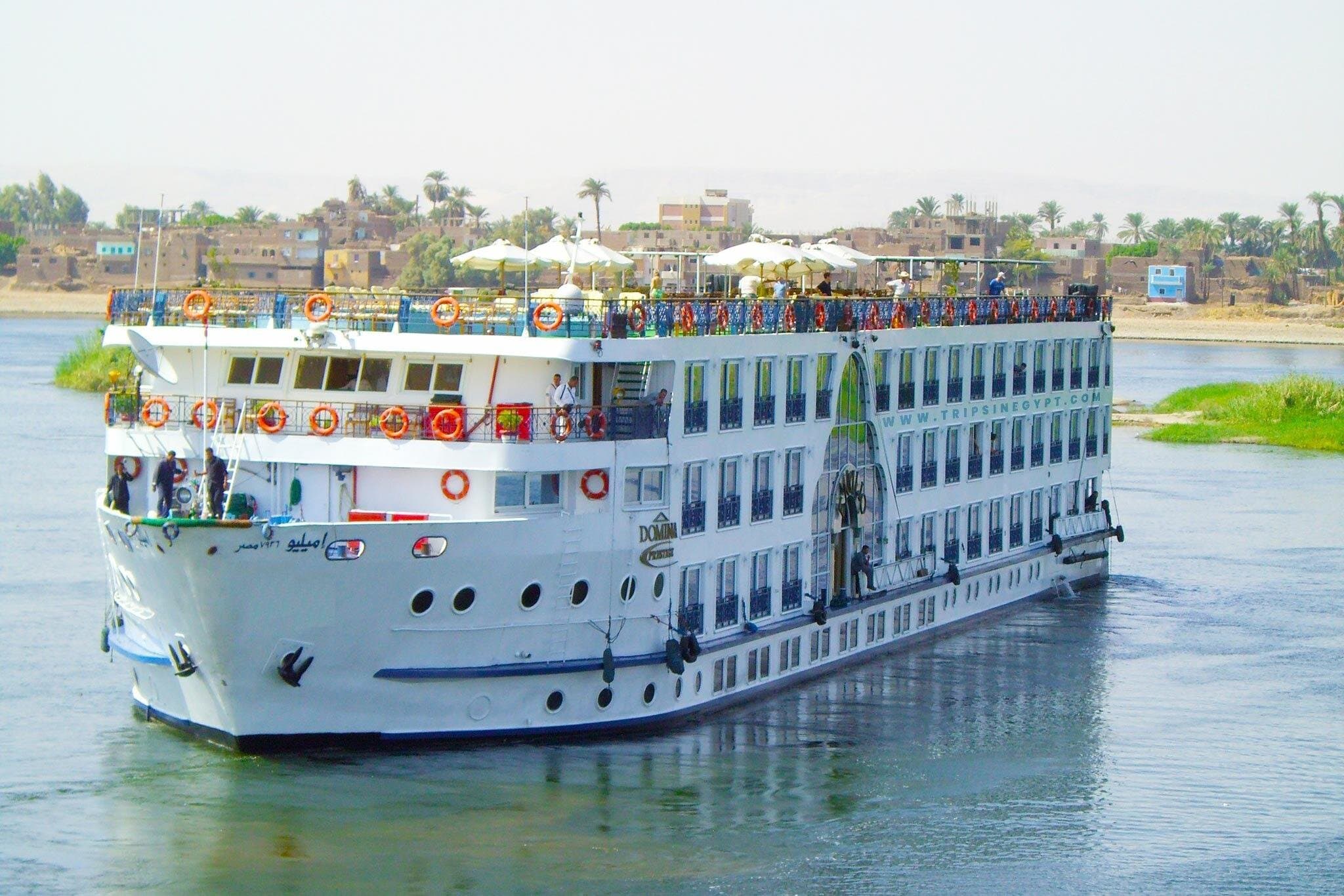 Croisière de 4 jours sur le Nil Assouan et Louxor en montgolfière avec Abu Simbel