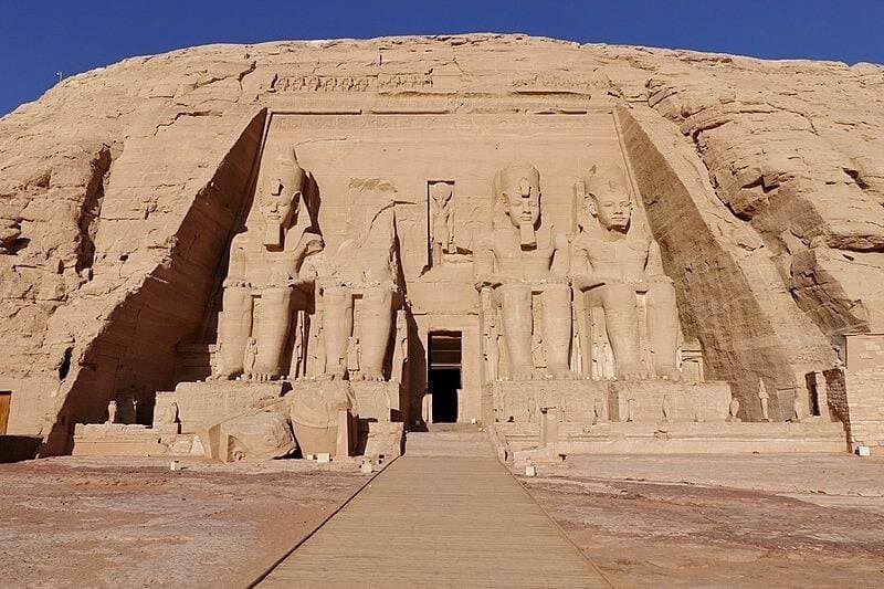 Guided Private Tour of Abu Simbel with Transportation
