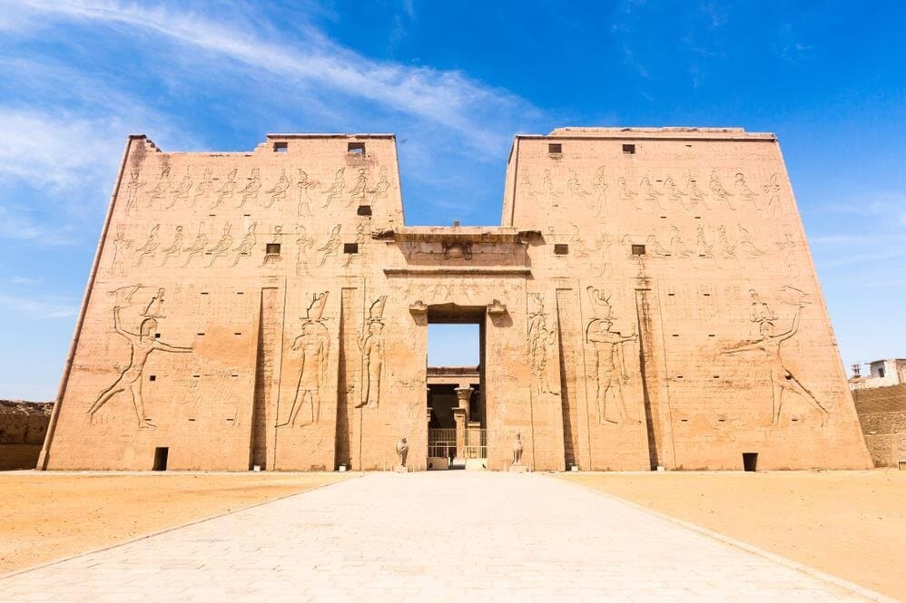 Luxor: Edfu and Kom Ombo Private Guided tour, lunch& Felucca