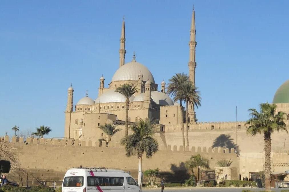 Cairo Private Day Tour: Egyptian Museum, Citadel, and Khan al-Khalil Bazaar