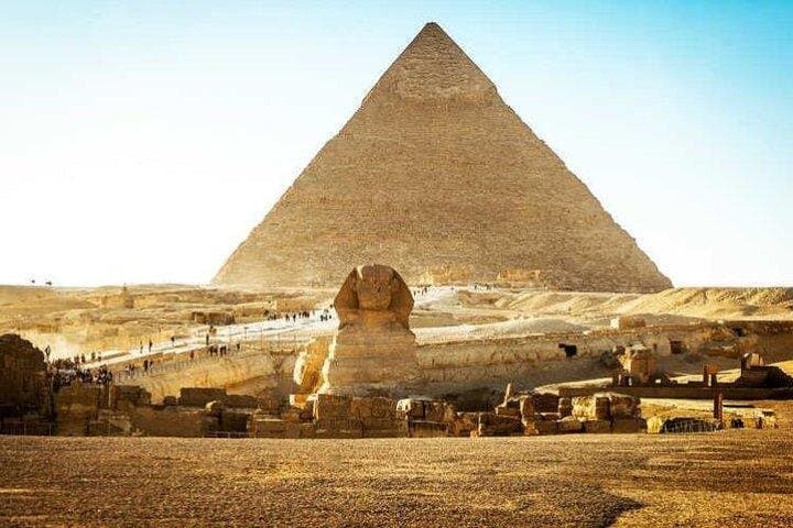 Giza’s Grandeur – Great Pyramids, Memphis & Saqarra from Cairo
