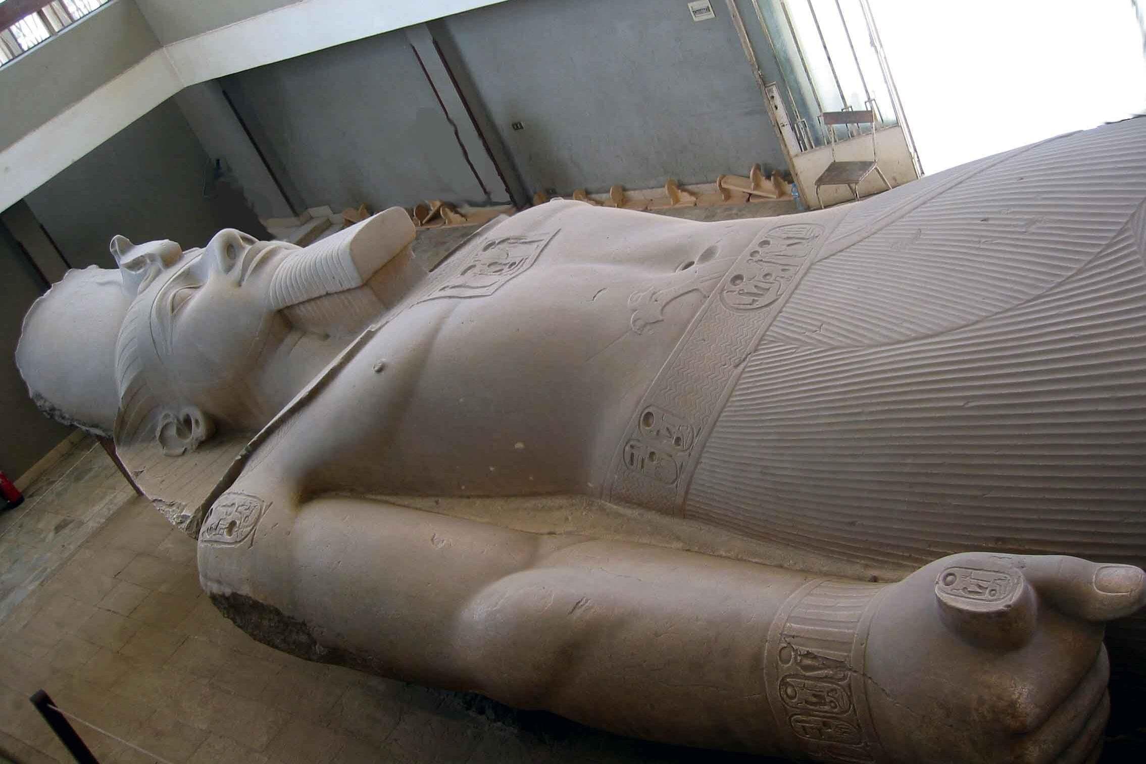 8-Hours Tour to Giza Pyramids, Sphinx, Sakkara Pyramids & Memphis