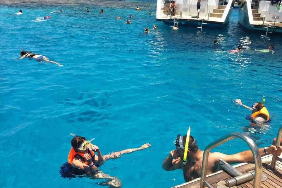 Ras Mohamed Park and the White Island snorkeling tour by boat
