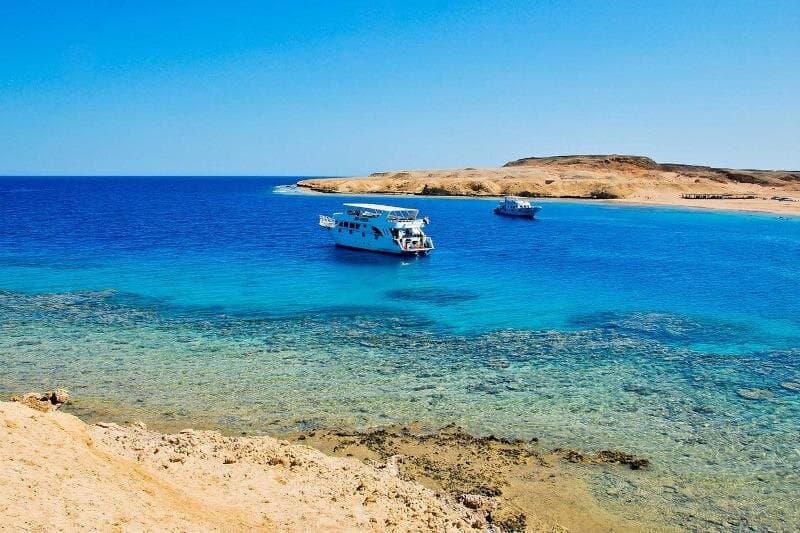 Ras Mohammed and White Island by boat from Dahab