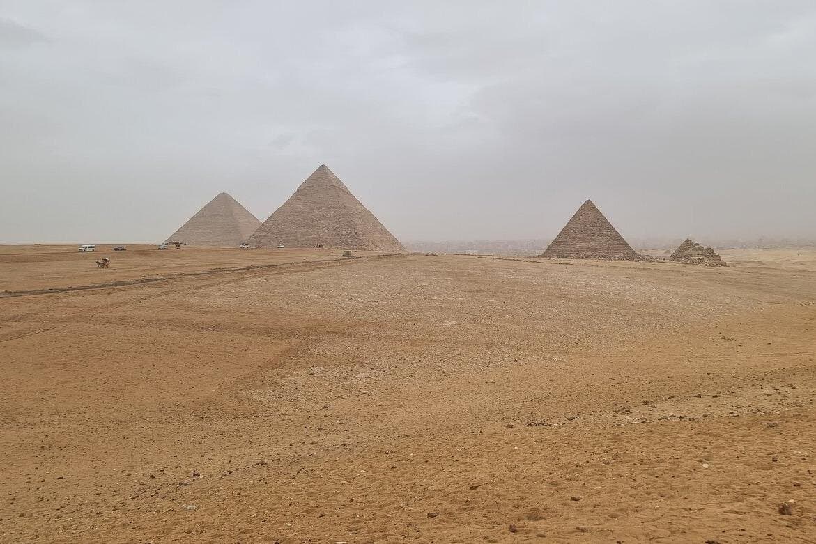 Giza Pyramids and Saqqara Full-Day Private Tour