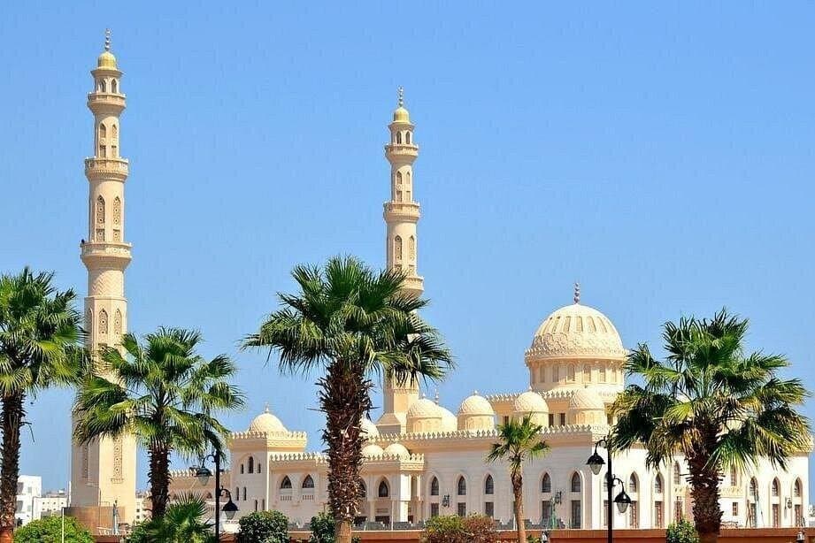 Hurghada Guided City Tour with Private Transfer