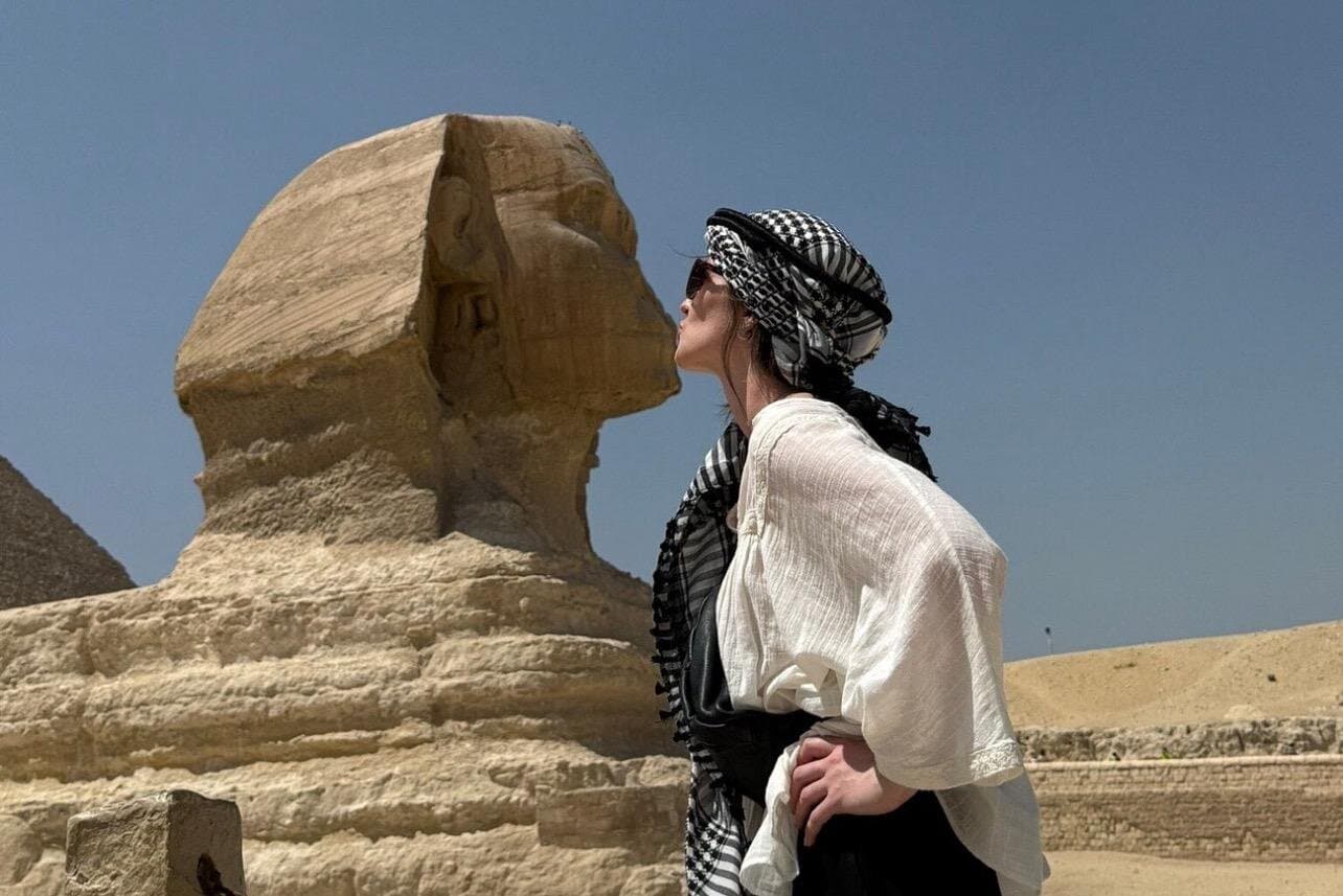 Female Guided Tour to The Pyramids of Giza and The Great Sphinx
