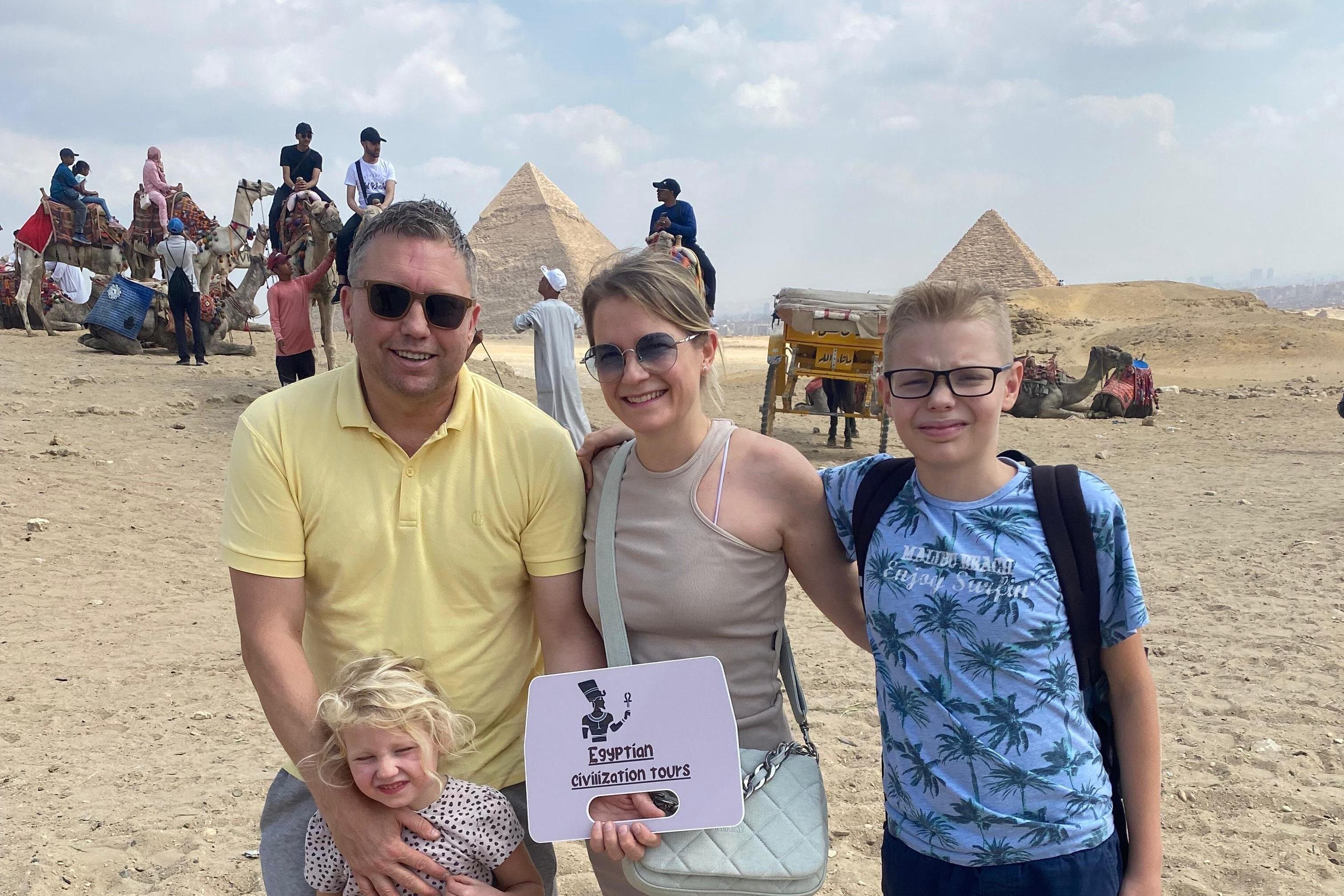 Tour to the Giza Pyramids and Sphinx