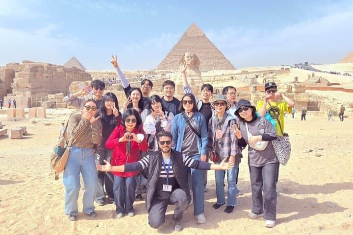 Cairo: Pyramids & Great Sphinx Private Tour with Camel Ride