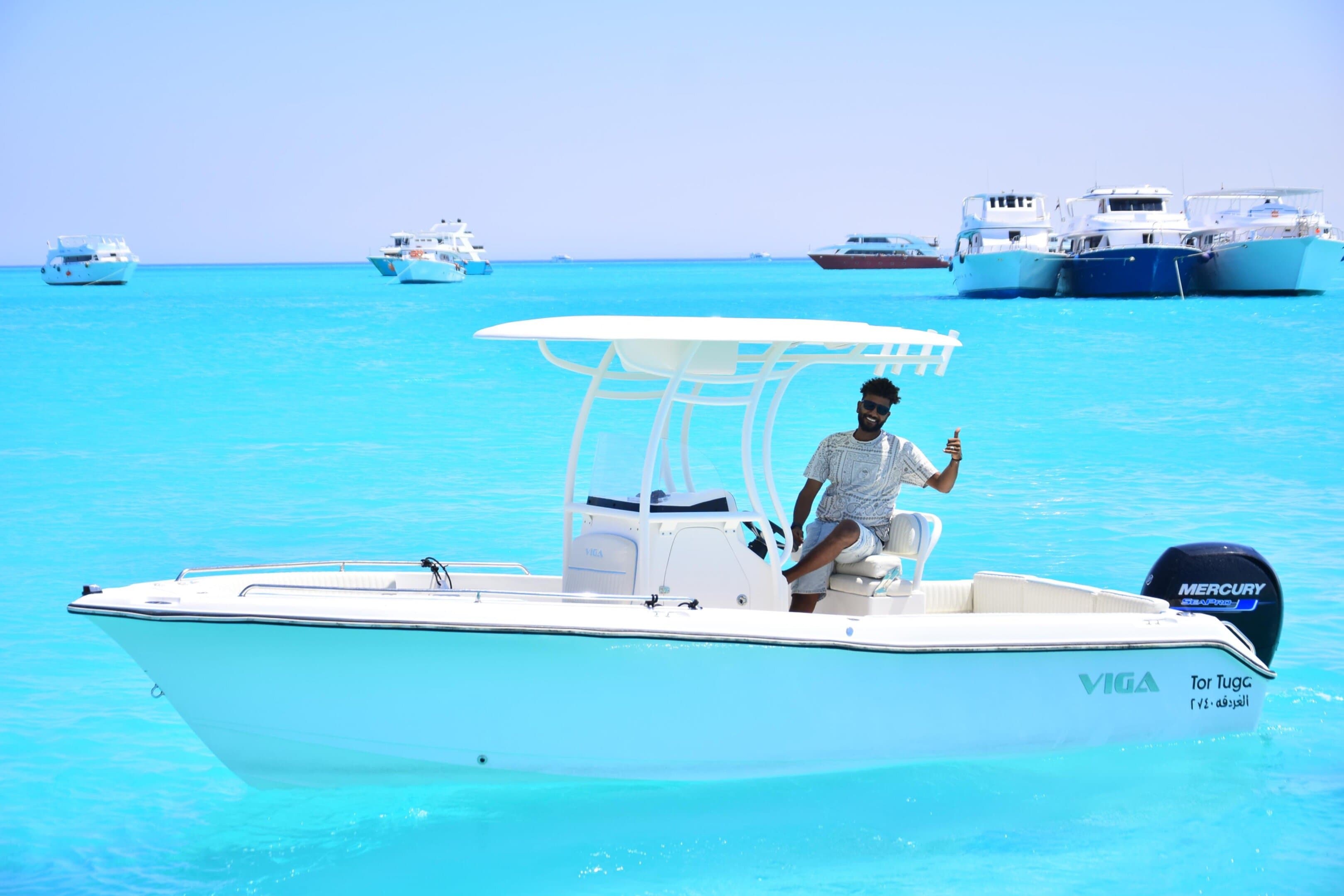 Private Speedboat Trip and Snorkeling in Hurghada