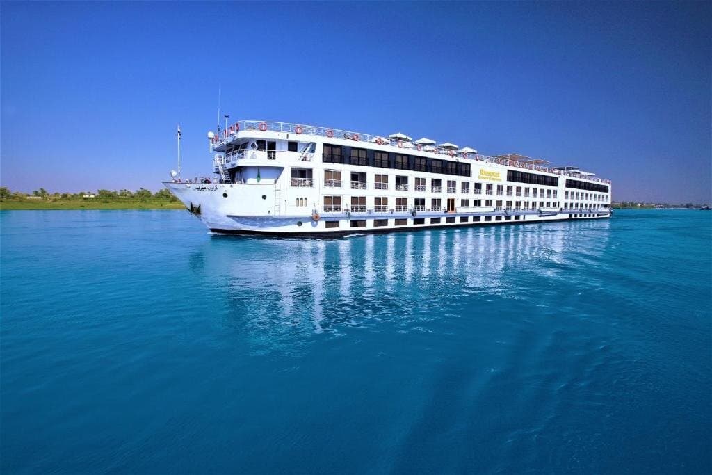 4 days Nile cruise from hurghada to luxor and Aswan
