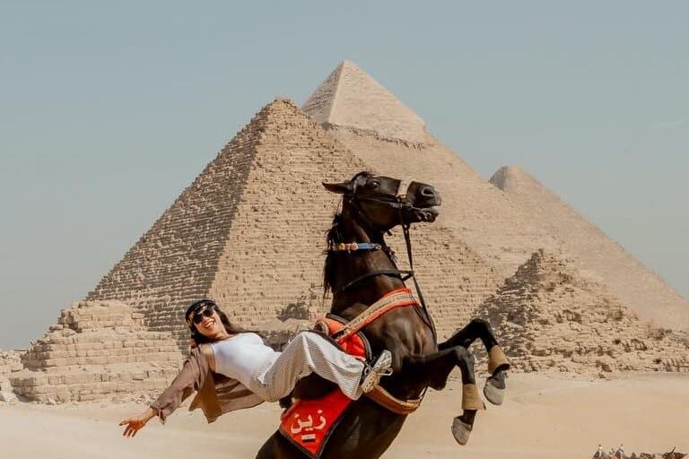 Pyramids, Luxor & Balloon: 2-Day Tour from Hurghada by Flight