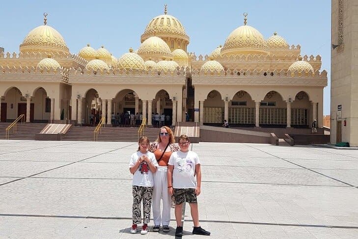 Private Guided Tour with Mosque, Shopping & Transfer - Hurghada