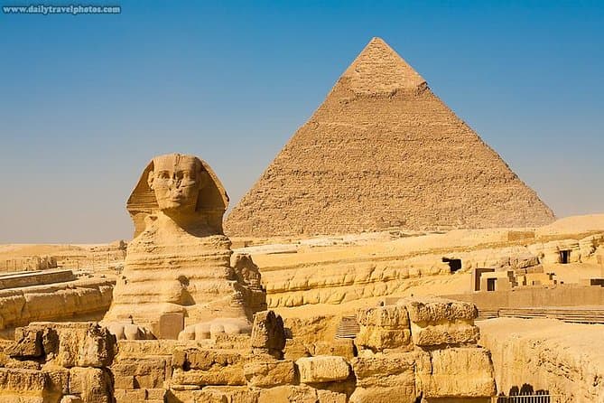 Day Tour To Giza Pyramids old Egyptian Museum and Khan Khalili