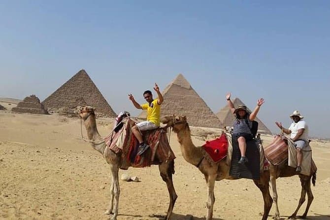 Sunrise Camel ride at the Pyramids with an Egyptian breakfast included