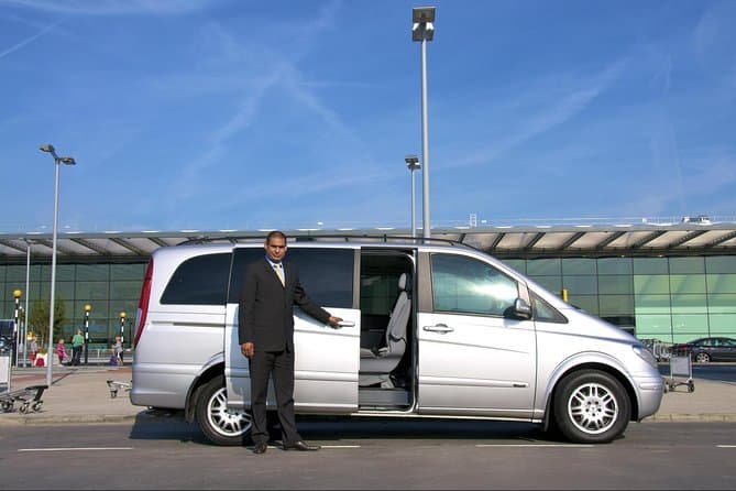 Private Arrival Airport Transfer from Cairo Airport to Cairo & Giza Hotels