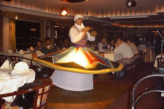 Evening Dinner Nile Cruise in Cairo with Private Transfer