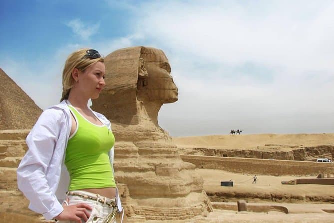 Day Tour To Giza pyramids, sphinx & Sakkara & Memphis & Carpet school.