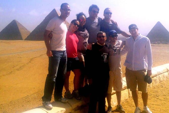 Tour privato: piramidi di Giza, Sfinge, piramidi di Saqqara e Menfi