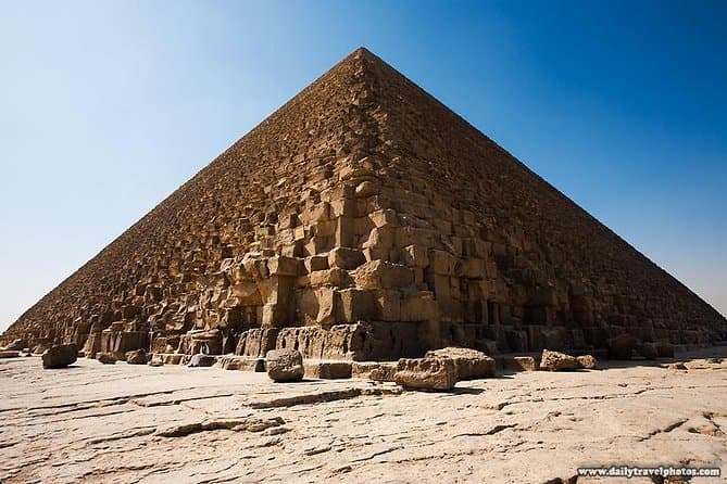Private Full-Day Trip to Giza Pyramids, Sphinx & Egyptian Museum