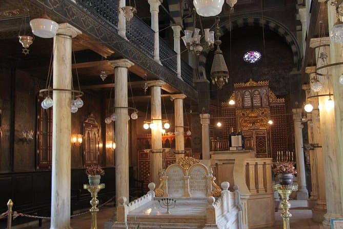 Private Cairo Day Tour to Islamic, Christian and Jewish Heritage
