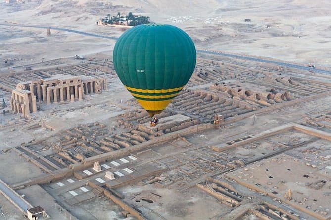 منطاد الهواء الساخن ووادي الملوك ومعبد حتشبسوت في الأقصر