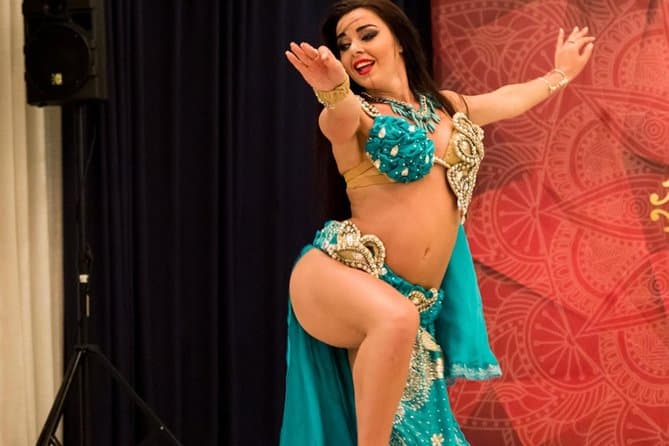 Cairo dinner Cruise with Belly dancer show