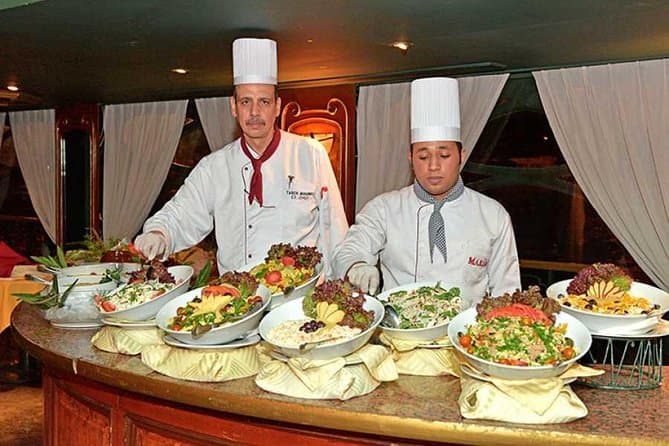 Cairo Nile Dinner Cruise With Folklore Show