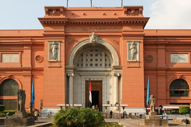 Half Day Guided Trip To old Egyptian Museum