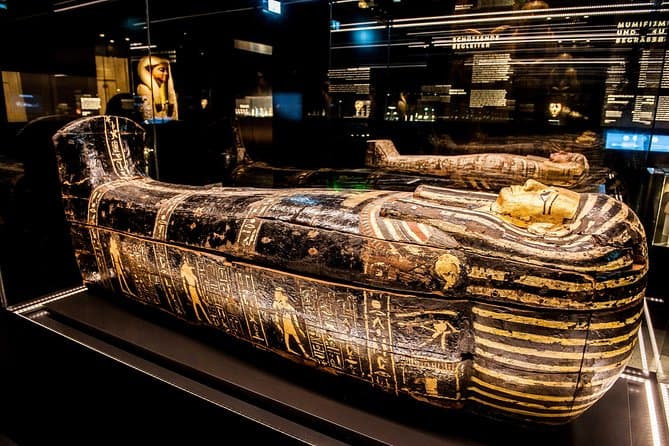 VIP Giza Pyramids & Egyptian Museum Tour Camel Ride Experience