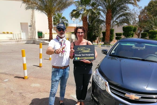 Transfer van de luchthaven naar hotels in het centrum van Hurghada (15 km)