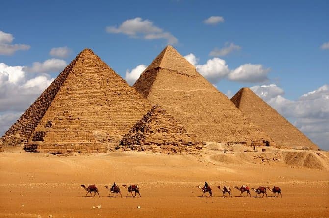 جولة خاصة: أهرامات الجيزة وأبو الهول والمتحف المصري وبازار خان الخليلي