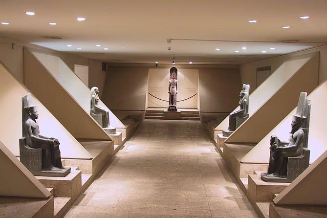 Luxor Museum and Mummification Museum private half-day tour