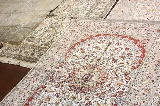 Private Cairo shopping tour to real papyrus museum Lotus oil factory jewelries