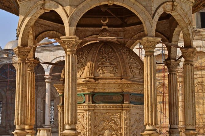 Cairo City Tour To Egyptian Museum & Citadel & Hanging Church & Khan El Khalili