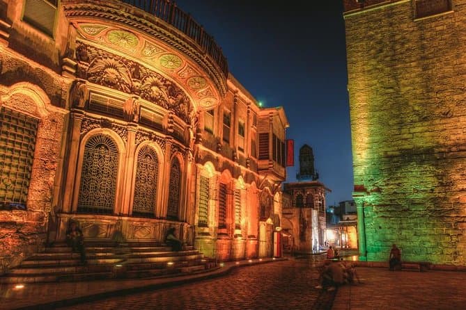Discover Cairo by night
